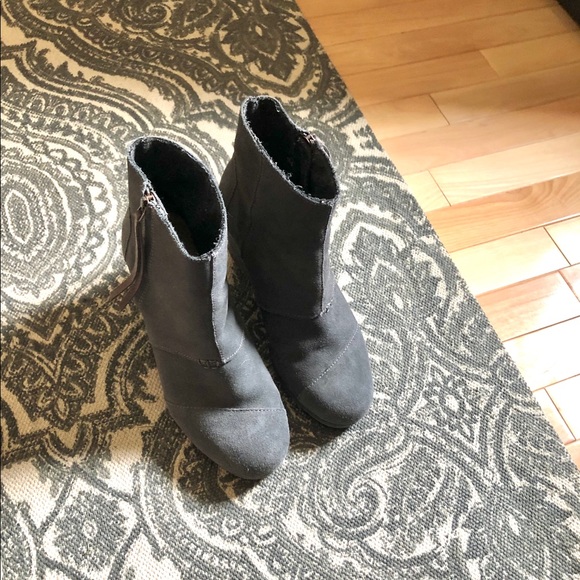 Toms Gray Wedge Boots Size 8 - Picture 3 of 5